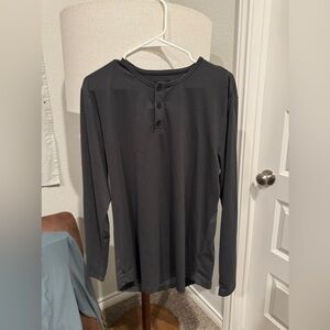 Cuts Clothing Men’s Three-button Henley